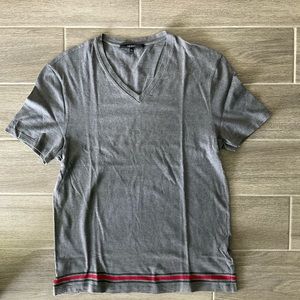 AUTHENTIC GUCCI MEN'S GRAY V-NECK WEB DETAIL T-SHIRT XL 353898 Fits Size Medium